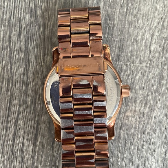 Michael Kors oversized crystal pave watch - Picture 2 of 3